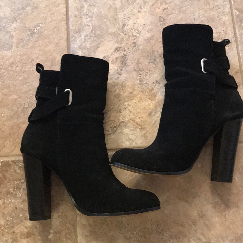 Midshaft booties